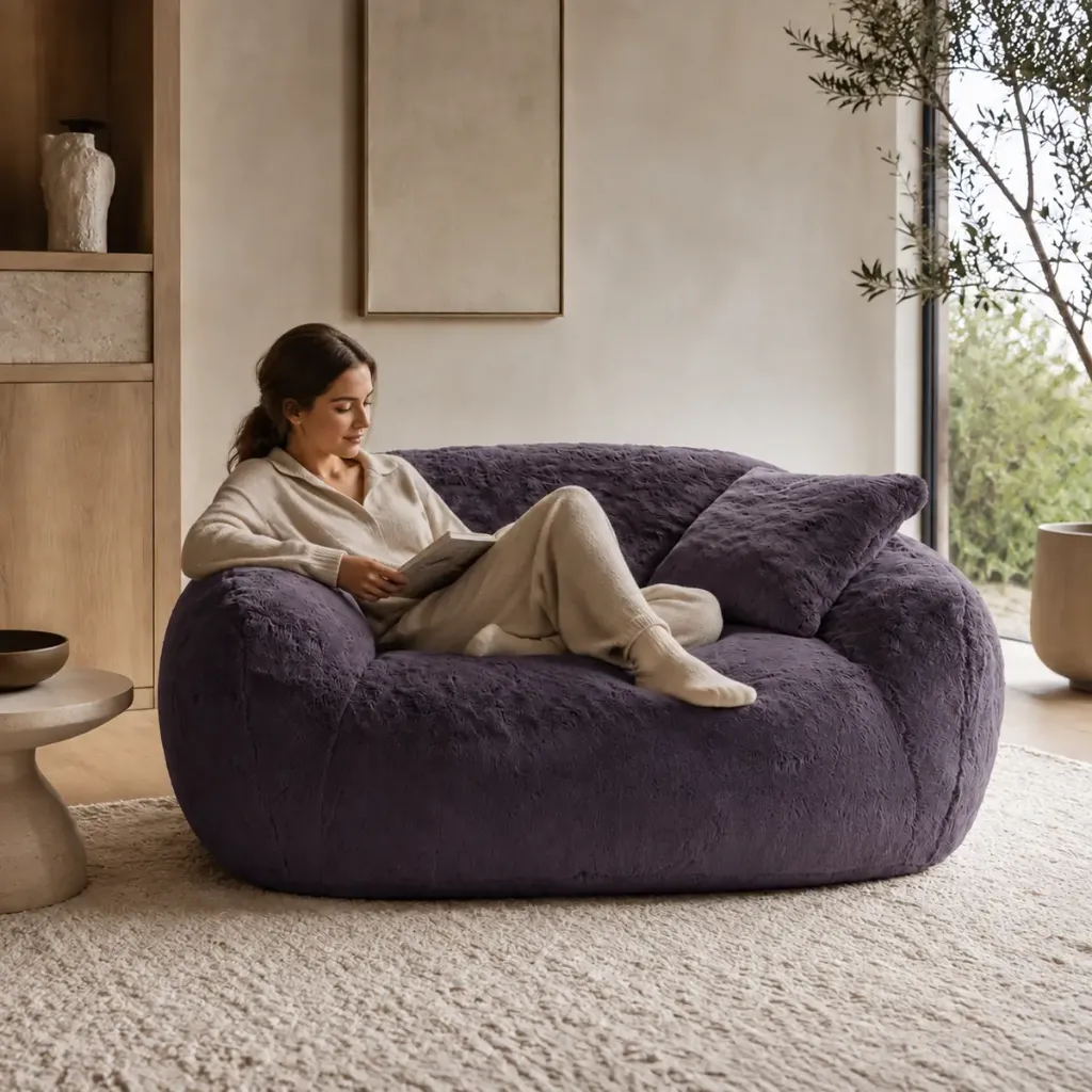 06-snug-loveseat-roxo-uma-pessoa.webp