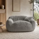 Snug Loveseat — Cadeirão em Pelo Sintético